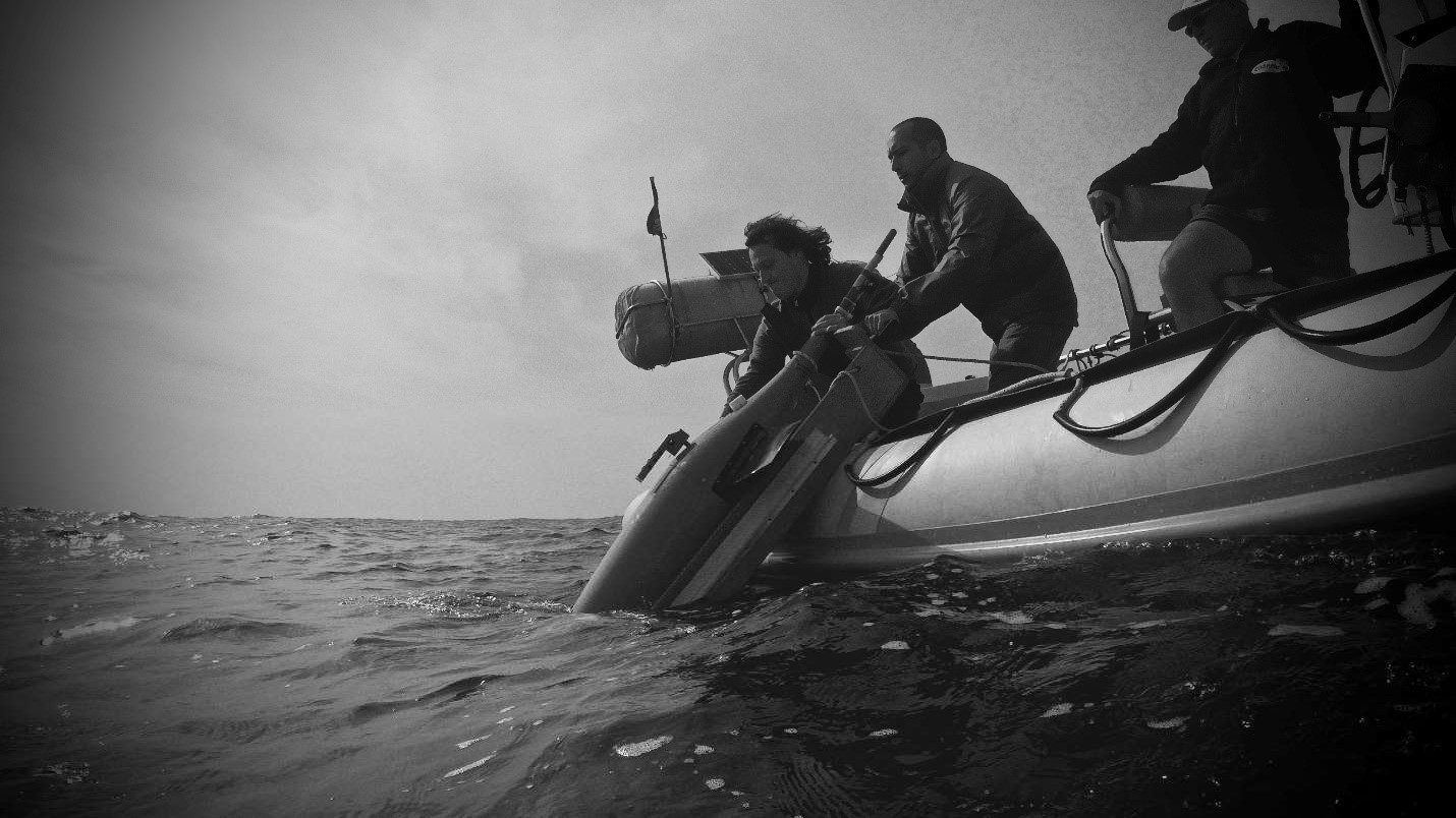 Lowering the glider into the water